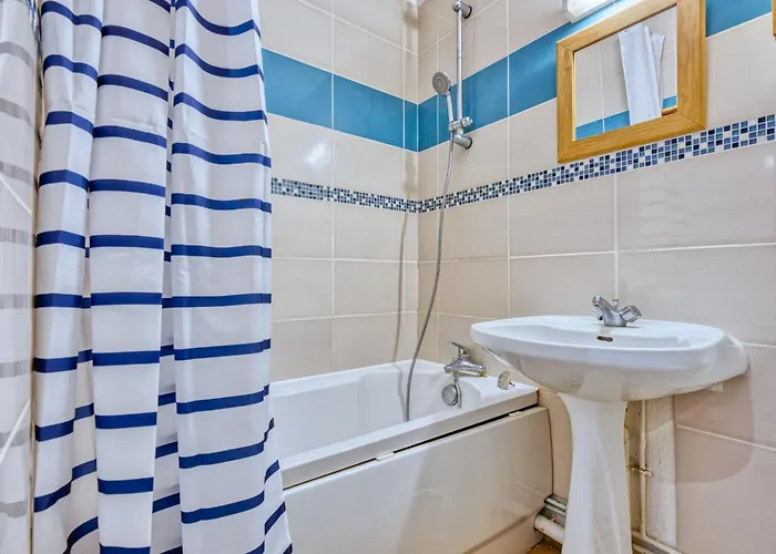 Primavera-14 By Interhome * Лакано